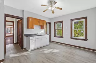 2403 N 49th St, Milwaukee, WI 53210 - Photo 14