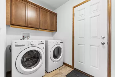 6441  Kingsview Dr, Racine, WI 53406 - Photo 26