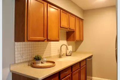 108  Evelyn Ln #Unit B, Lake Geneva, WI 53147 - Photo 4