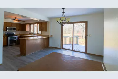 28609  Martha Ct, Racine, WI 53185 - Photo 8