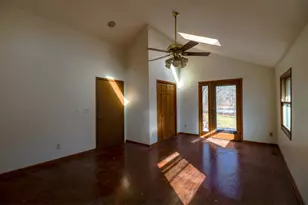 28609 Martha Ct, Racine, WI 53185 - Photo 16