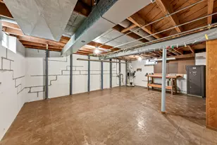 2013 S 77th St, West Allis, WI 53219 - Photo 18