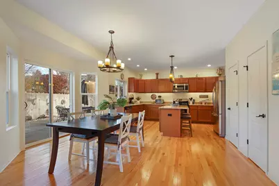 699  Stone Ridge Dr, Lake Geneva, WI 53147 - Photo 10