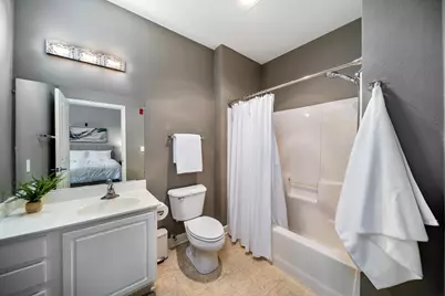 4100 S Lake Dr #414, Saint Francis, WI 53235 - Photo 24