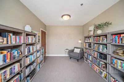 4100 S Lake Dr #415, Saint Francis, WI 53235 - Photo 14