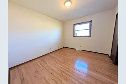 4127 S 89th St, Greenfield, WI 53228 - Photo 24