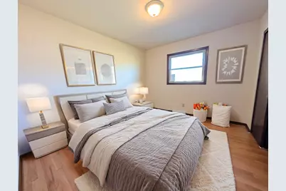 4127 S 89th St, Greenfield, WI 53228 - Photo 14