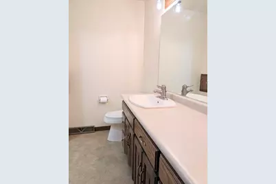 4127 S 89th St, Greenfield, WI 53228 - Photo 16