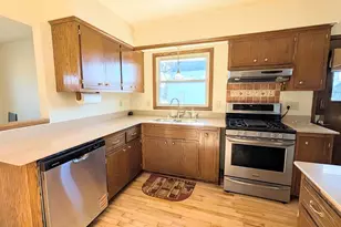 4127 S 89th St, Greenfield, WI 53228 - Photo 2