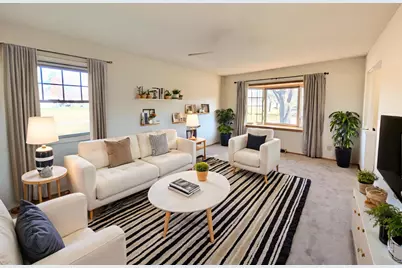 4127 S 89th St, Greenfield, WI 53228 - Photo 8