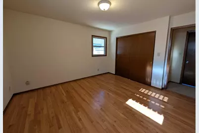 4127 S 89th St, Greenfield, WI 53228 - Photo 30