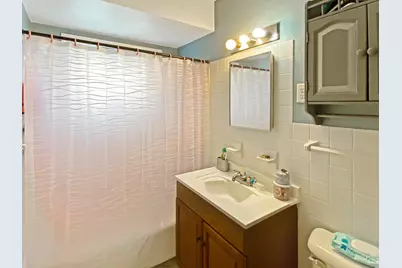 870  Perkins Ave, Waukesha, WI 53186 - Photo 6