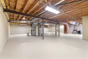 7975 S Wynbrook Ct, Oak Creek, WI 53154 - Photo 22