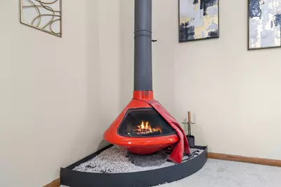 7975 S Wynbrook Ct, Oak Creek, WI 53154 - Photo 16