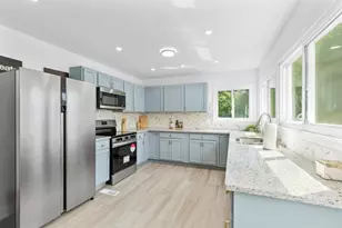 550 N Riverside Dr, Saukville, WI 53080 - Photo 1