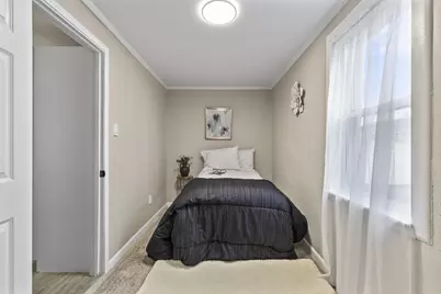 1143 S 23rd St, Manitowoc, WI 54220 - Photo 14