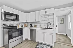 1143 S 23rd St, Manitowoc, WI 54220 - Photo 4