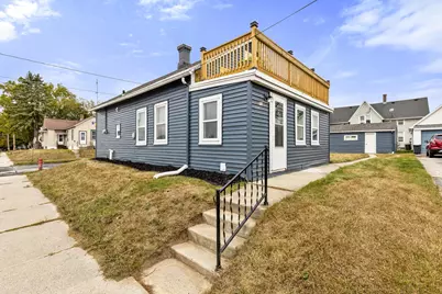 1143 S 23rd St, Manitowoc, WI 54220 - Photo 2
