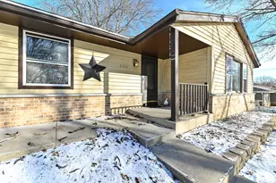 2710 Lander Ln, Waukesha, WI 53188 - Photo 2