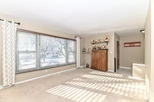 2710 Lander Ln, Waukesha, WI 53188 - Photo 4