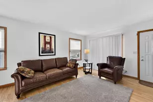 2608 S 68th St, Milwaukee, WI 53219 - Photo 6