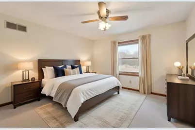 6585 N Range Line Rd, Glendale, WI 53209 - Photo 20