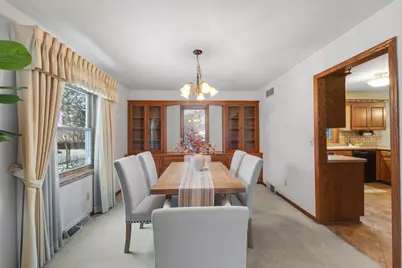 6585 N Range Line Rd, Glendale, WI 53209 - Photo 6