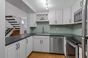 270 E Highland Ave, Milwaukee, WI 53202 - Photo 4