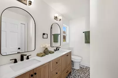 1005  Center St, Delavan, WI 53115 - Photo 6