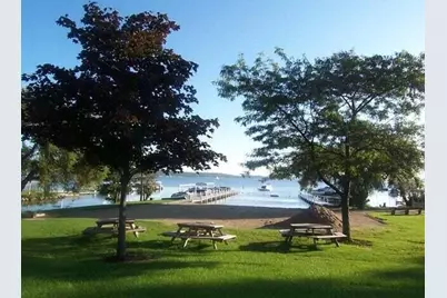 1076  Shabbona Dr, Fontana, WI 53125 - Photo 84