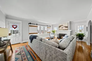 1076 Shabbona Dr, Fontana, WI 53125 - Photo 6