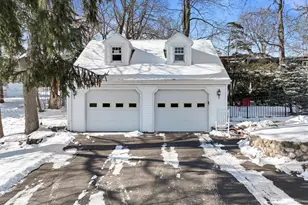 1076 Shabbona Dr, Fontana, WI 53125 - Photo 102