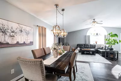 114  Manor Ct, Slinger, WI 53086 - Photo 4