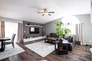 114 Manor Ct, Slinger, WI 53086 - Photo 10