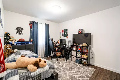 114  Manor Ct, Slinger, WI 53086 - Photo 20