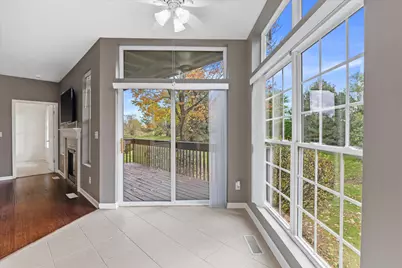 9155 W Elm Ct #C, Franklin, WI 53132 - Photo 6