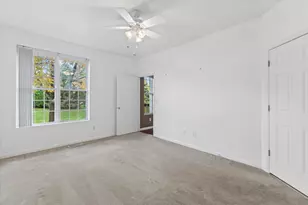 9155 W Elm Ct, Franklin, WI 53132 - Photo 14