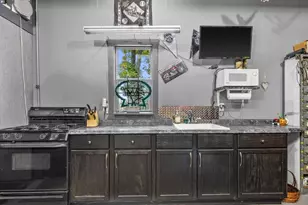 24947 Madison St, Racine, WI 53139 - Photo 10