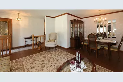 15035 W Kingsway Dr, New Berlin, WI 53151 - Photo 24