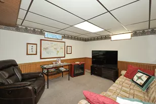 15035 W Kingsway Dr, New Berlin, WI 53151 - Photo 18