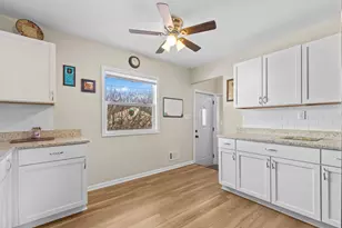 816 Birch Dr, Waukesha, WI 53188 - Photo 10