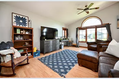 17  Williams St, Lewiston, MN 55952 - Photo 4