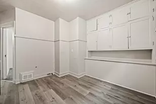 2724 N Palmer St, Milwaukee, WI 53212 - Photo 4