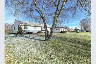 6206 W Fairlane Ave, Brown Deer, WI 53223 - Photo 2