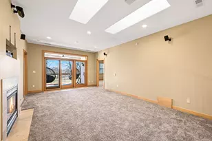 7513 W Tuckaway Pines Cir, Franklin, WI 53132 - Photo 14