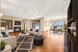 7513 W Tuckaway Pines Cir, Franklin, WI 53132 - Photo 8