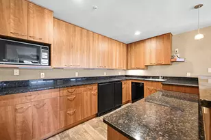 7513 W Tuckaway Pines Cir, Franklin, WI 53132 - Photo 24