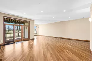 7513 W Tuckaway Pines Cir, Franklin, WI 53132 - Photo 16