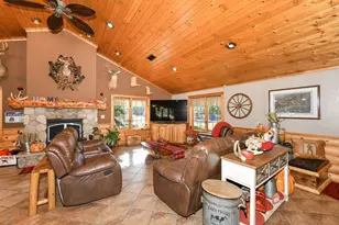 W179S8246 Pioneer Dr, Muskego, WI 53150 - Photo 12