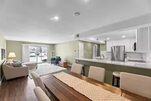 321 Park Hill Dr, Pewaukee, WI 53072 - Photo 4